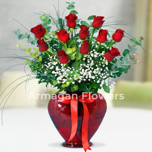 Heart Vase 11 Roses Resim 1