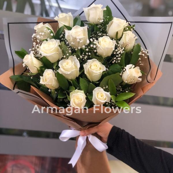 15 White Roses Bouquet  Resim 1