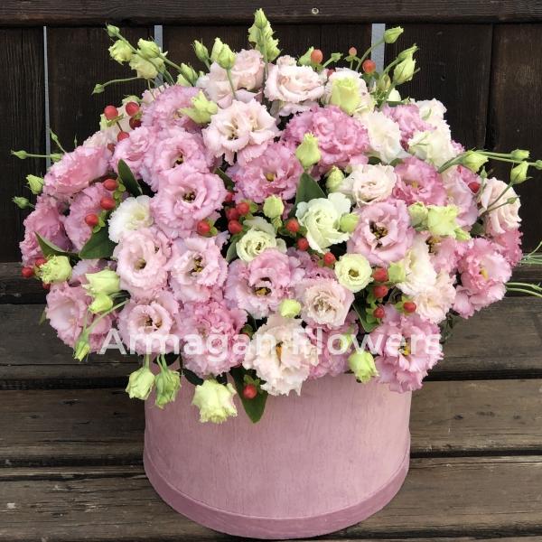 Pink and White  Eustoma in Box Resim 1