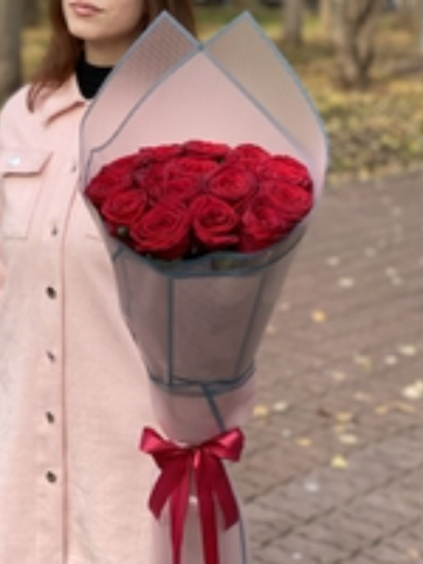 Alanya çiçekçi - 17 Kırmızı Gül Demeti