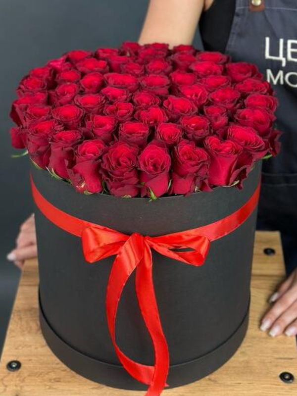 Alanya Florist - 51 Red Roses in Box 