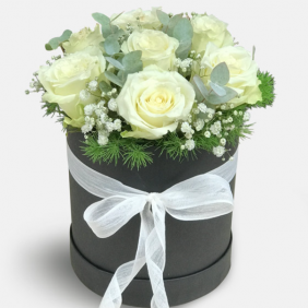 Alanya Florist in Box 7 White Roses