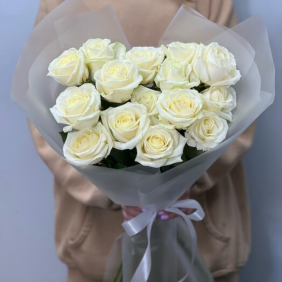  Alanya çiçek gönder 15 Beyaz Güller
