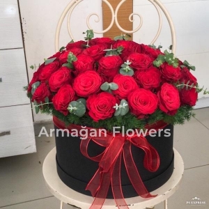  Armağan Çiçekçilik Alanya - Kutu içinde 41 Kırmızı Gül