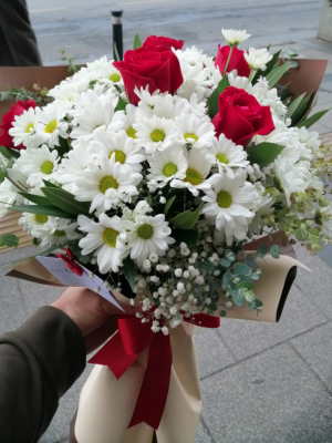  Alanya çiçek gönder - 5 Gül krizantem