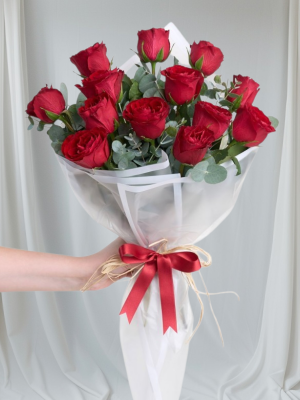 Alanya çiçekçi - 13 Kırmızı Gül Buketi