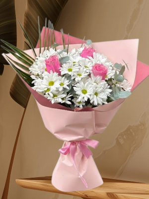 Alanya çiçekçi - Papatya 3 Pembe Gül